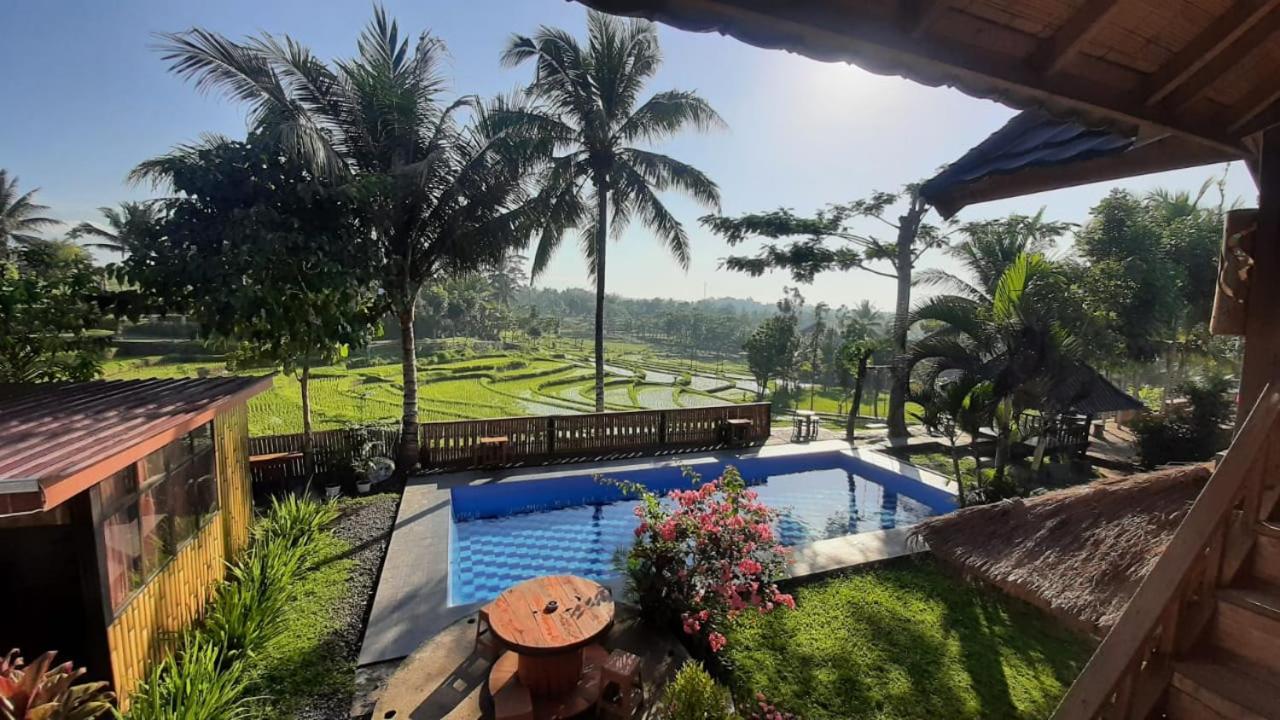 Peraja Bungalows Loyok Sangyang Exterior foto