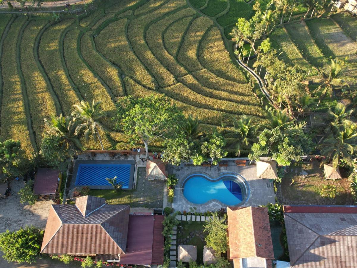 Peraja Bungalows Loyok Sangyang Exterior foto