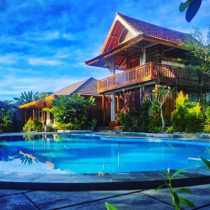 Peraja Bungalows Loyok Sangyang Exterior foto