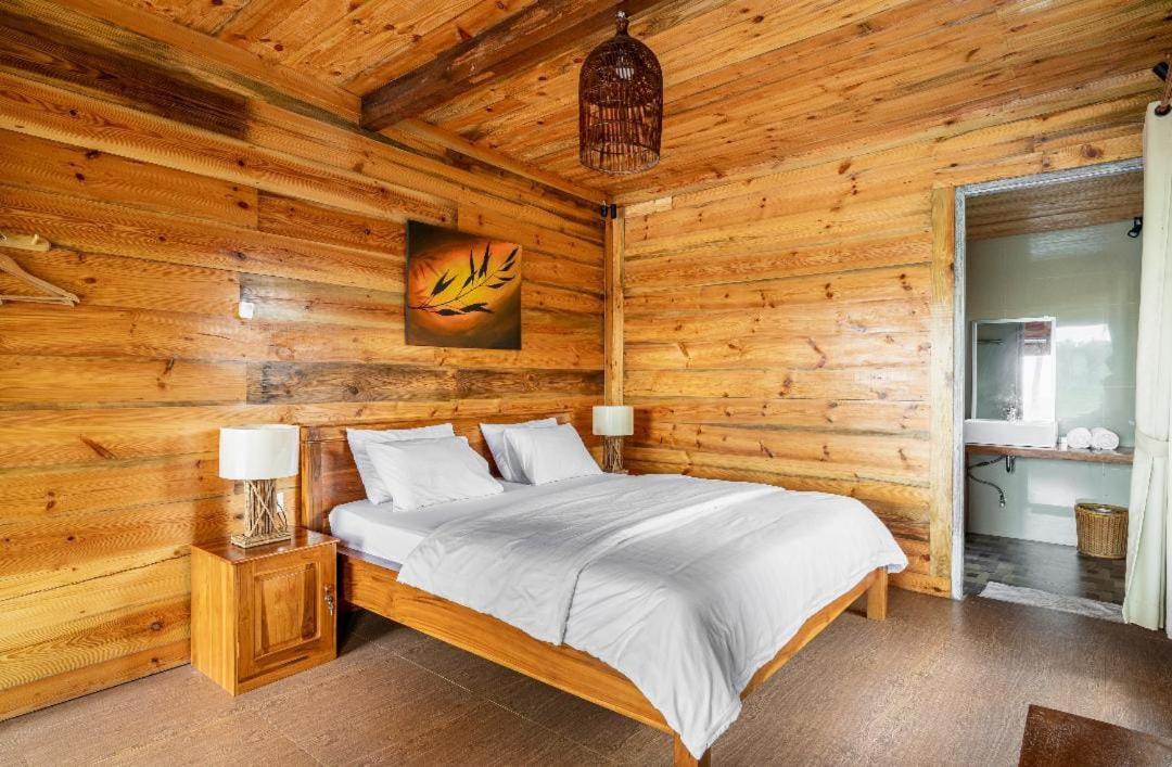 Peraja Bungalows Loyok Sangyang Exterior foto