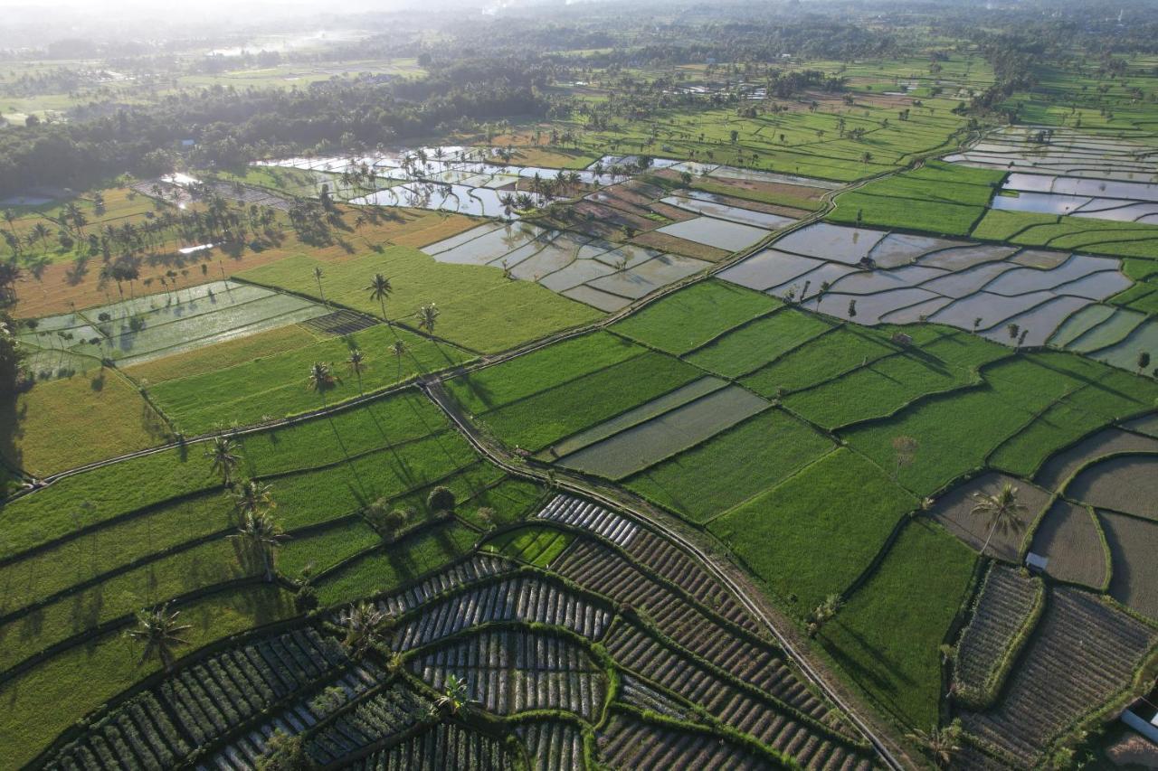 Peraja Bungalows Loyok Sangyang Exterior foto