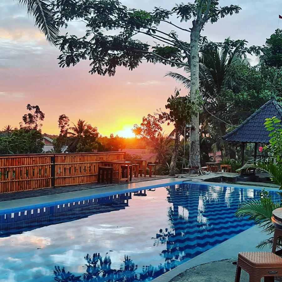 Peraja Bungalows Loyok Sangyang Exterior foto