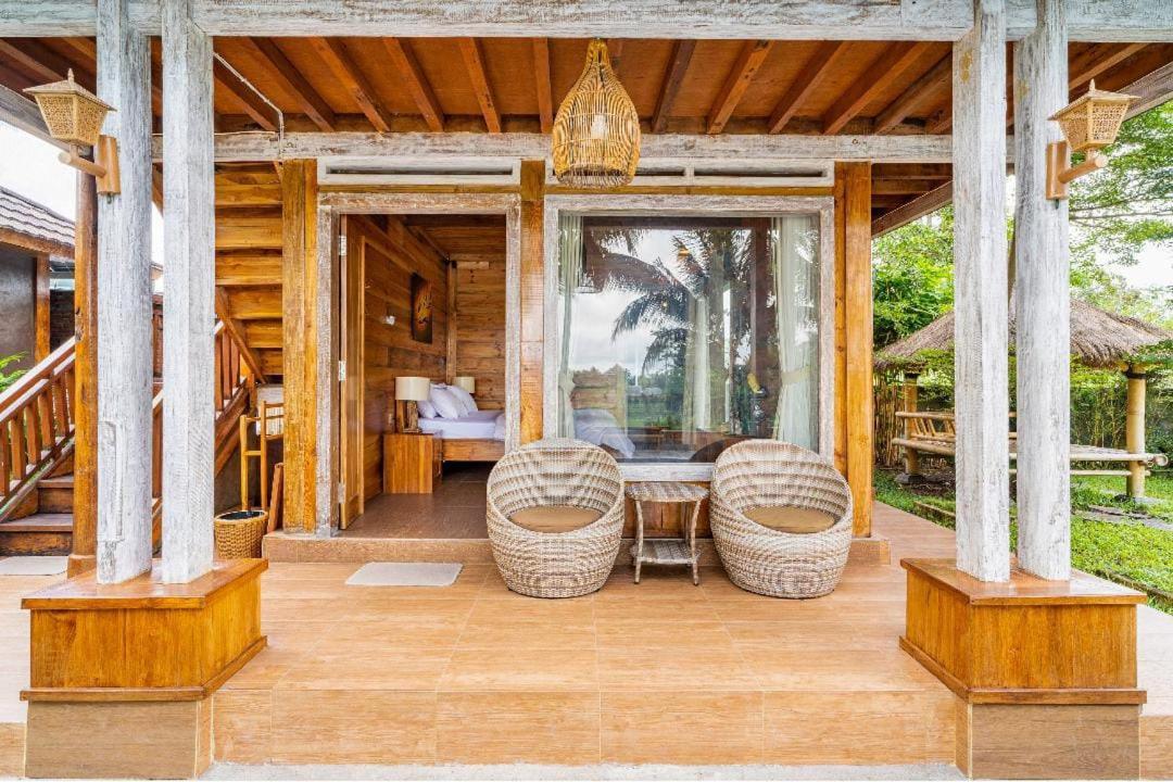 Peraja Bungalows Loyok Sangyang Exterior foto
