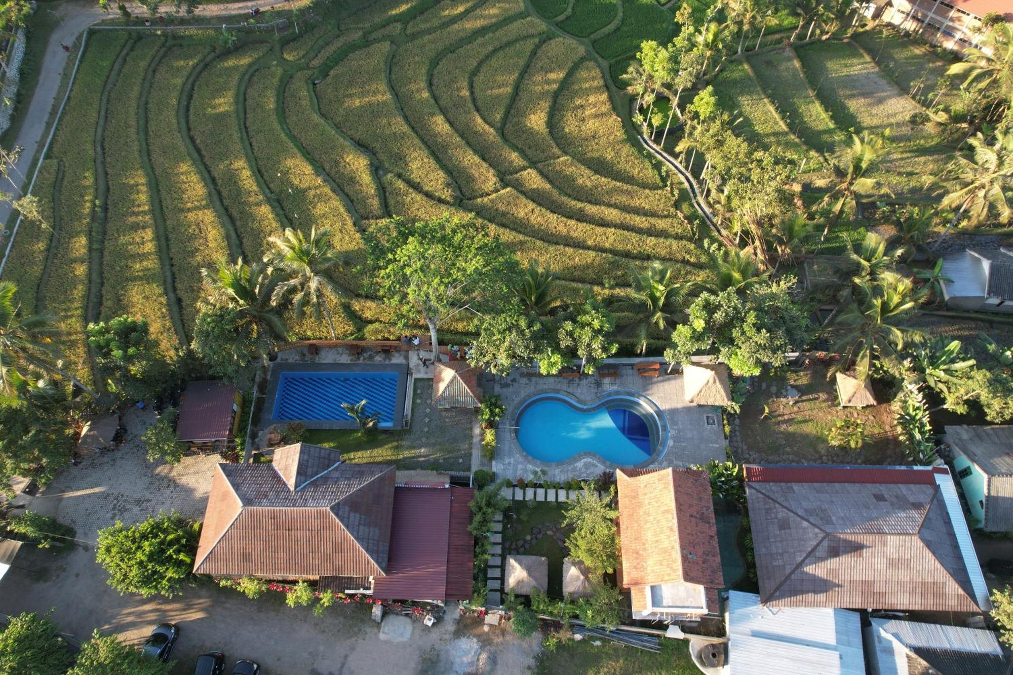 Peraja Bungalows Loyok Sangyang Zimmer foto