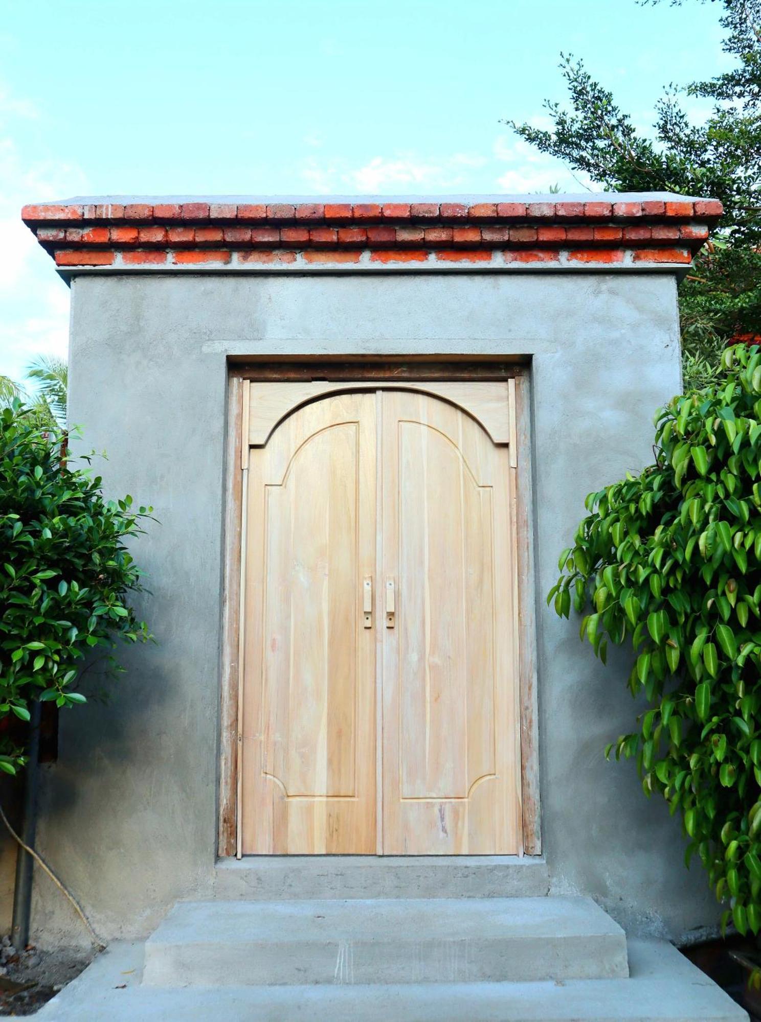 Peraja Bungalows Loyok Sangyang Exterior foto