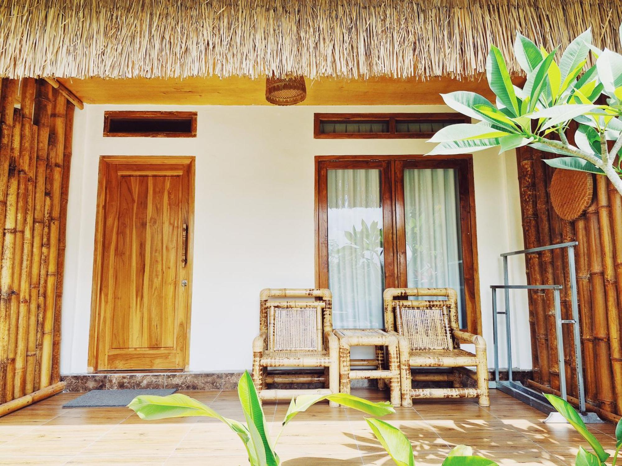 Peraja Bungalows Loyok Sangyang Exterior foto