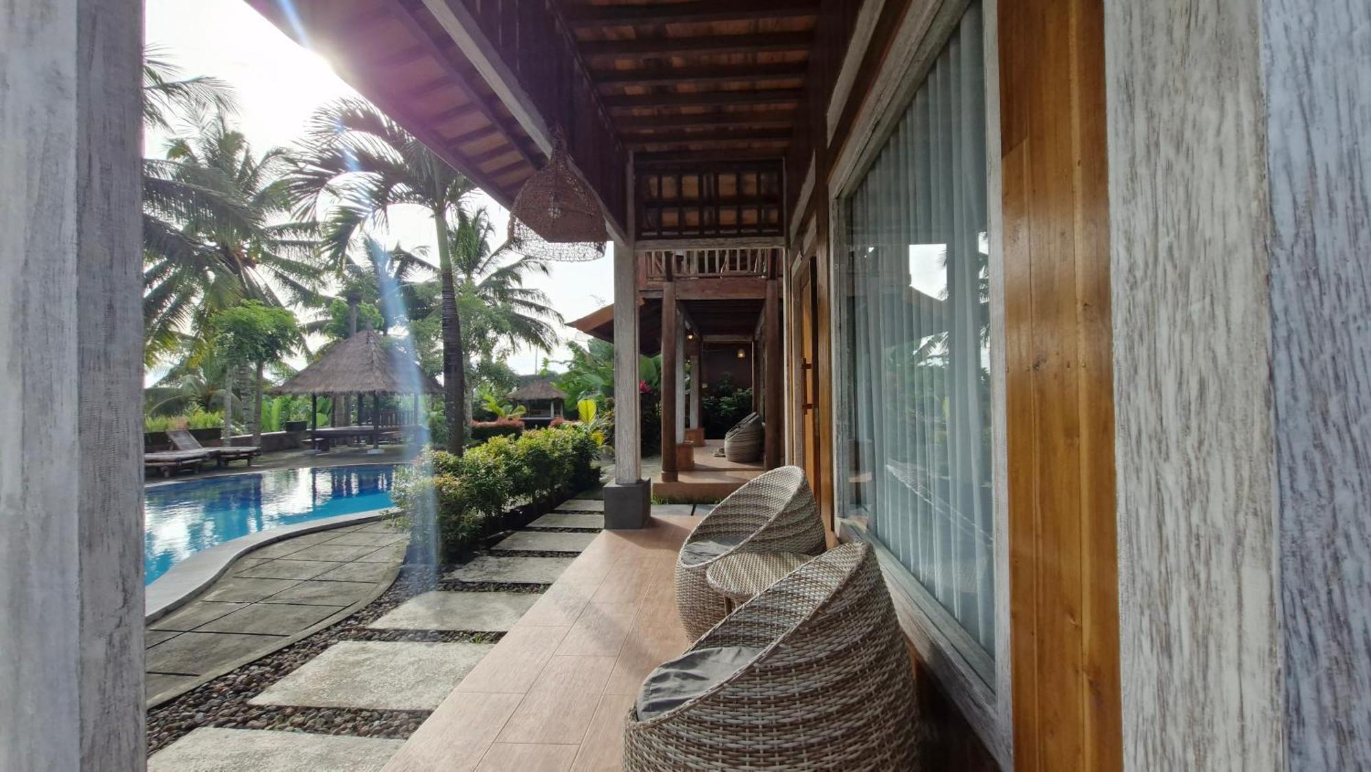 Peraja Bungalows Loyok Sangyang Exterior foto